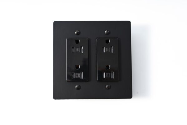 2 gang duplex outlet brass plate