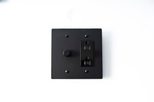 1dimmer Outlet Full black